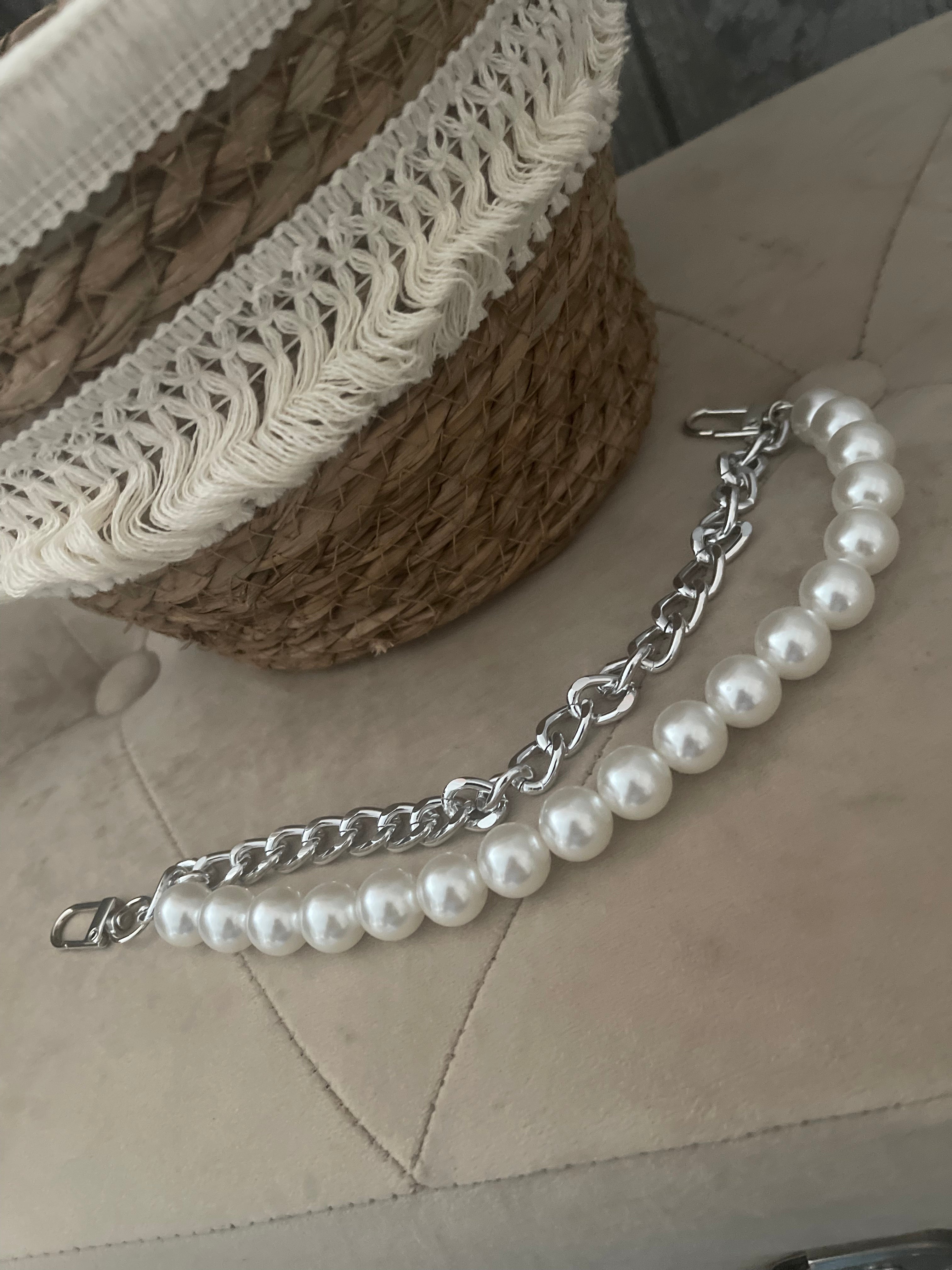 Pearl and chain clip on